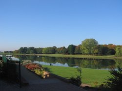 The Sailing Lake, Fairlands Valley Park, Stevenage, Hertfordshire Wallpaper