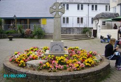 The square, Polperro, Cornwall Wallpaper