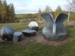 Brodsworth Community Woodland sculpture, South Yorkshire Wallpaper