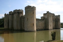 Bodiam Castle, Robertsbridge, East Sussex Wallpaper