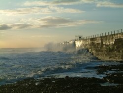 heavy seas at the Heugh Break water Wallpaper