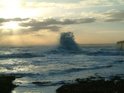 Heavy seas off the Heugh Break water Wallpaper