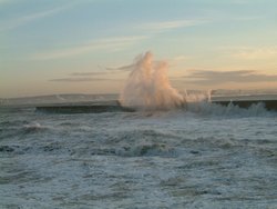 heavy seas off the Heugh Break water Wallpaper