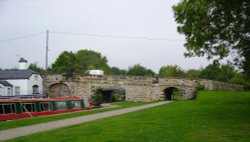 Pontcyllie Aquaduct Wallpaper