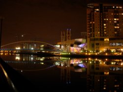 Modern and colourful, 'The Lowry' in Salford Quays, Greater Manchester Wallpaper