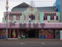 One of Great Yarmouth's many amusement arcades Wallpaper