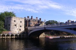 Lendal Bridge and Lendal Tower Wallpaper