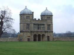 Jacobean Pavilion Wallpaper