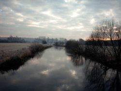 A frosty river Wyley in Great Wishford, Wiltshire Wallpaper