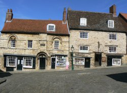 Jew's House, Lincoln, Lincolnshire Wallpaper