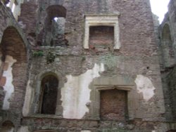 Raglan Castle, Usk, Monmouthshire, Wales Wallpaper