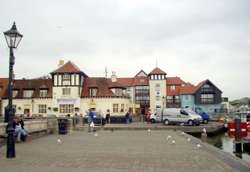 Lymington Quay and the Ship Inn, Hampshire Wallpaper