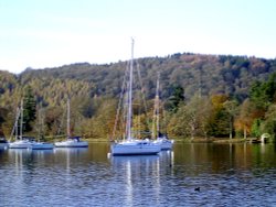 Windermere near Belle Isle. Wallpaper