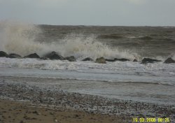 The Waves, Caister-on-Sea, Norfolk Wallpaper