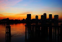 Sunset over Canary Wharf, London Wallpaper