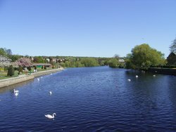 River Wharfe, Otley, West Yorkshire Wallpaper