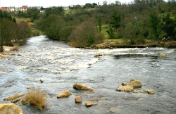 River Swale, Richmond, North Yorkshire. Wallpaper