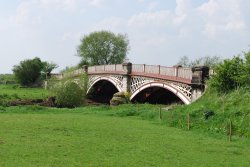 Bridge over the river Tame Wallpaper