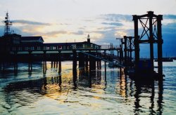 Sunset at The Royal Terrace Pier on the Thames at Gravesend. Wallpaper