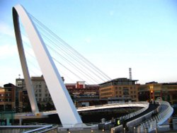 The Gateshead Millennium Bridge. Wallpaper