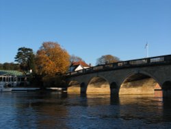 Henley-on-Thames, Oxon. Wallpaper