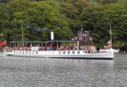 MV Tern on Windermere Wallpaper