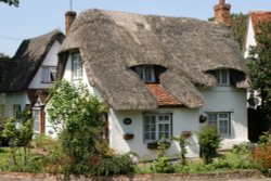 Finchingfield thatch Wallpaper