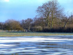 Sutton upon Derwent in winter Wallpaper