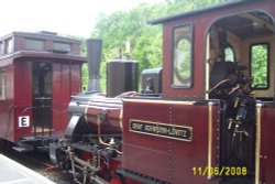 loco on the Brecon Mountain Railway Wallpaper