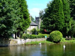 The cottage and the river Wallpaper