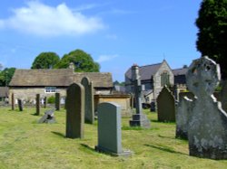 Holy Trinity churchyard Wallpaper