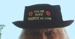 Kiss Me Quick ! Wallpaper