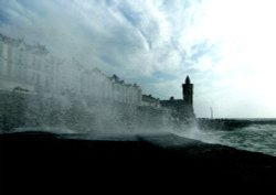 Porthleven waves Wallpaper