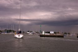 Lymington River Wallpaper