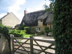 Weston-on-the-Green, Oxfordshire Wallpaper