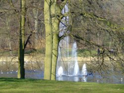 The fountain, Roundhay Park, Leeds. Wallpaper