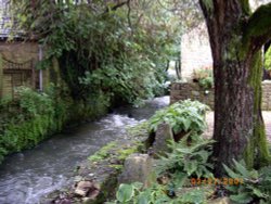 Bourton on the Water Wallpaper