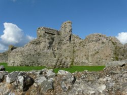 Pevensey Castle Wallpaper