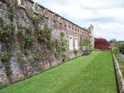 Penshurst Place and Gardens, Penshurst, Kent Wallpaper