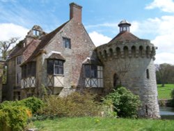 Scotney Castle, Lamberhurst, Kent Wallpaper