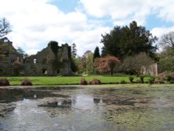 Scotney Castle, Lamberhurst, Kent Wallpaper