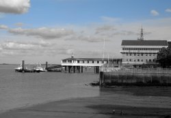 Royal Terrace Pier Wallpaper