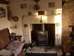 Barton Cottage, Staples Hill, Freshford Wallpaper