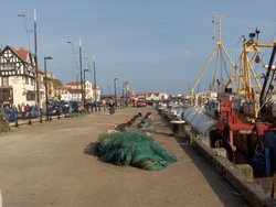 Scarborough - seafront vista Wallpaper