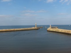 Whitby harbour entrance Wallpaper