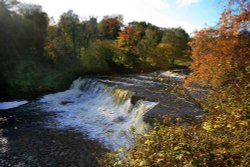 Lower  Falls, Aysgarth Wallpaper