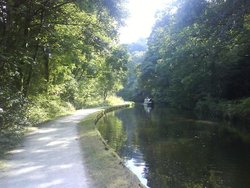 Apperly Bridge , Bradford Wallpaper