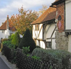 Cottages at Lower Rainham, Kent Wallpaper