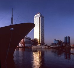 No.1 Canada Square, Canary Wharf, London Wallpaper