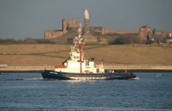 River Tyne Tug, Pheonix Cross Wallpaper